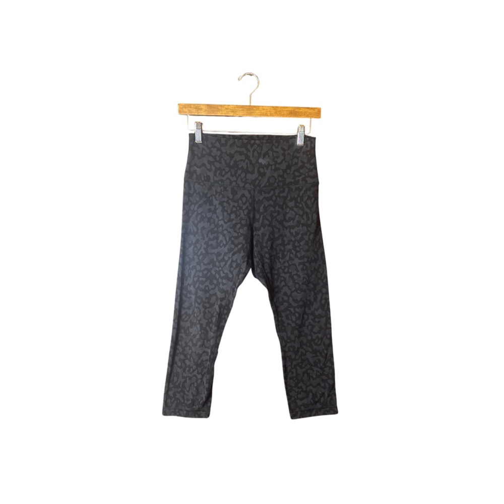 Lululemon Size 8 Align 21” Crop Legging in Formation Camo Deep Coal Multi Color